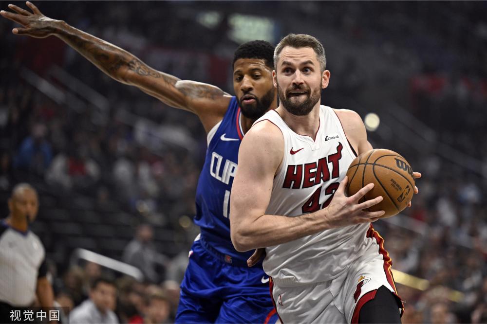 更展示了他 更展示了他